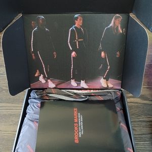 BROOKS MARKS PCFW SET LIMITED EDITION